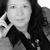 Porträt Esther Riehl-Müller, Versicherungsberaterin und Teilhaberin der RWM Group, Kassel